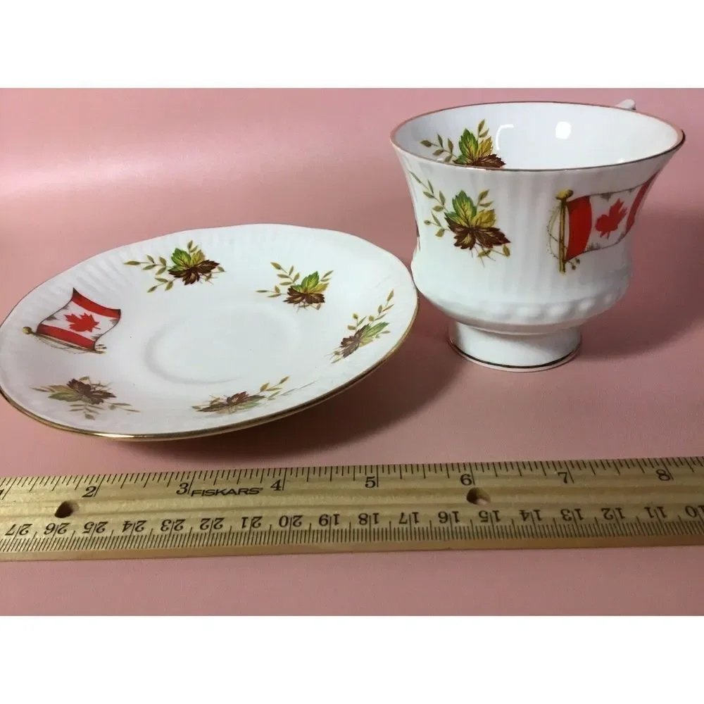 Elizabethan Tea Set Fine Bone‎ China Canada Symbols Tea Cup & Saucer